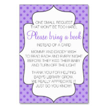 Paars halen een boek in plaats van een creditcard 