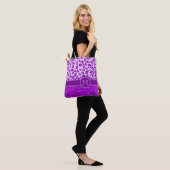 Paars monogram handschrift tote bag (Op model)
