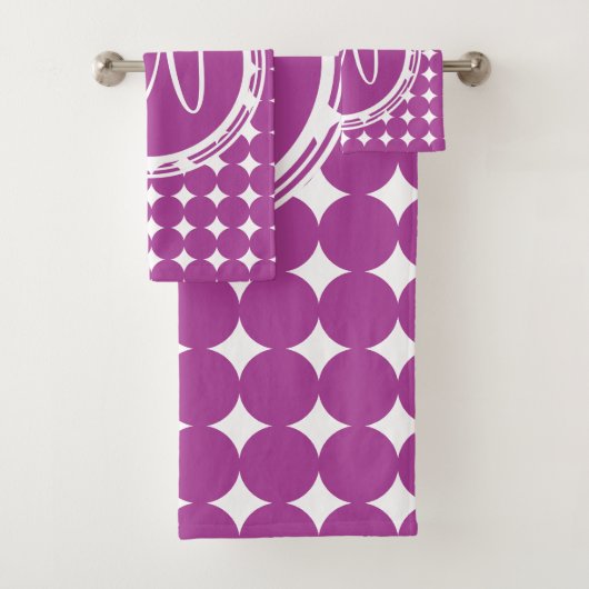 Paars Polka Dot Monogram Bad Handdoek (Insitu)