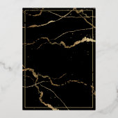 Paars rood marmer adering goud trouwring folie uitnodiging (Achterkant)