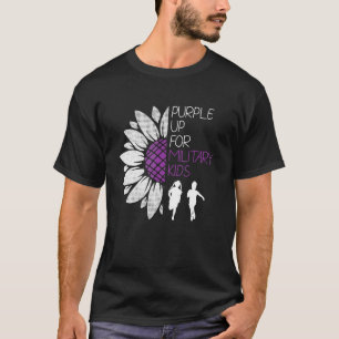 Paars voor militair Kinder maandelijks militair ki T-shirt
