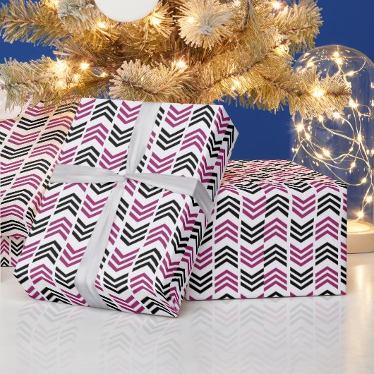 Paars Zwarte Chevron Geometrische Cadeaupapier (Feestdagen)