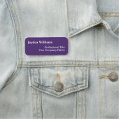 Paarse aangepaste werknemer-id naamplaatje (In situ)