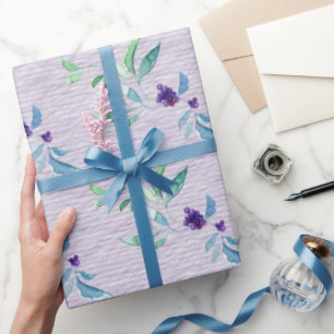 Paarse bessen op lavendel ruw textuurpapier cadeaupapier