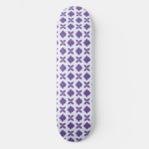 Paarse Bloemen met Lichte Achtergrond Skateboard