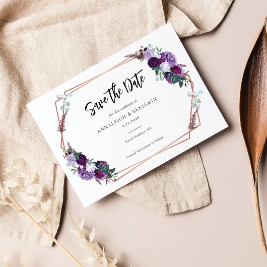 Paarse bloemenbloesem Elegant Script bruiloft Save The Date