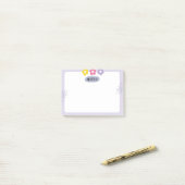 Paarse bloemige plakbriefjes  post-it® notes (Op bureau)