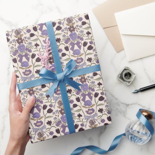Paarse bogen en bloesems cadeaupapier (Geschenken)