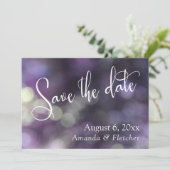 Paarse Bokeh, Modern Schrift Save the Date (Staand voorkant)