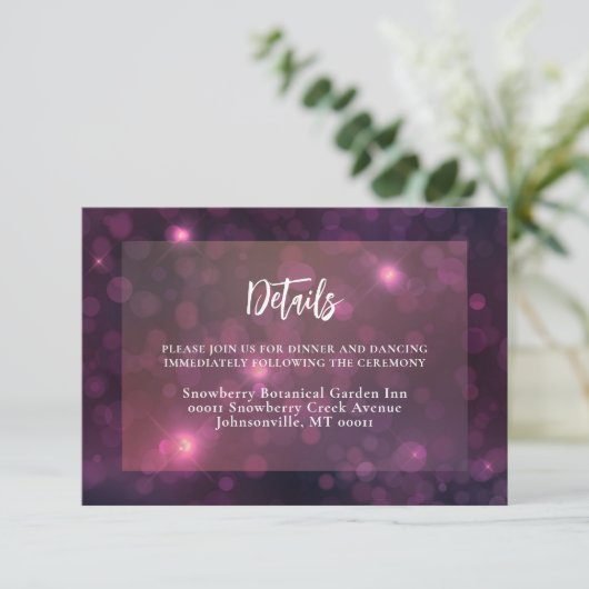 Paarse Bokeh Sparkle Silver String Lights Wedding Informatiekaartje (Staand voorkant)