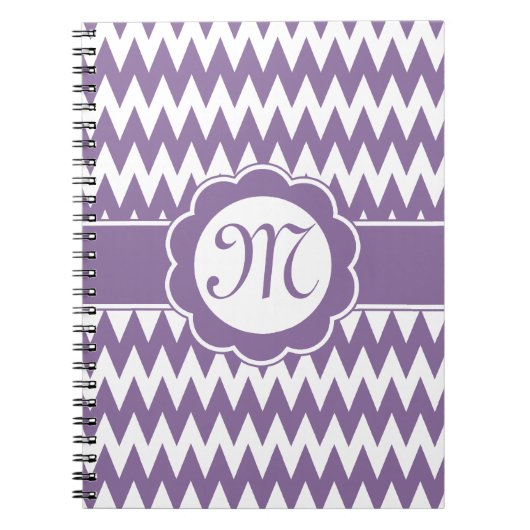 Paarse Chevron Pattern & Monogram Flower Notitieboek (Voorkant)