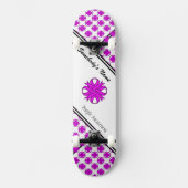 Paarse Clover Ribbon door Kenneth Yoncich Skateboard (Voorkant)