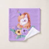 Paarse Cute Unicorn met Florals Monogram Bad Handdoek (Wasdoekje)