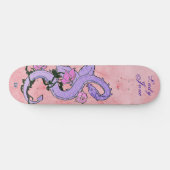 Paarse draak op roze dd merk skateboard (Horizontaal)