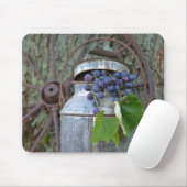 Paarse druiven in melkpitcher muismat (Met muis)