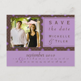 Paarse en bruine cirkel Bewaar de datum Aankondigingskaart