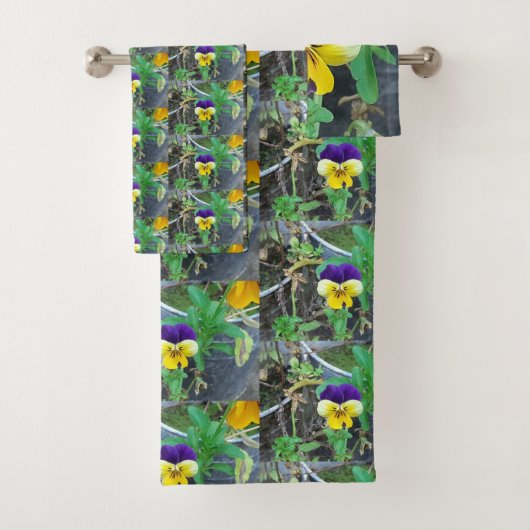 Paarse en gele Pansy Bad Handdoek (Insitu)