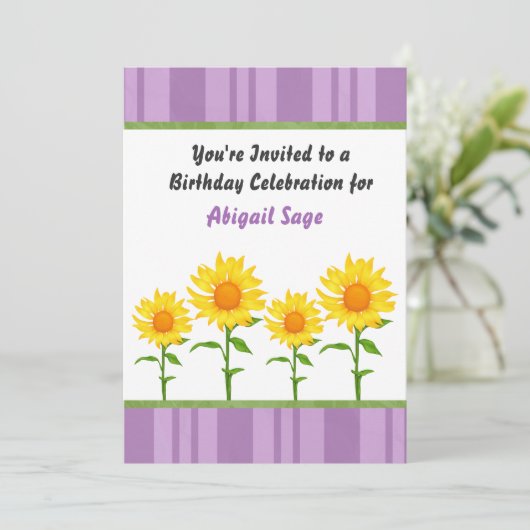Paarse en gele zonnebloem verjaardagsuitnodiging kaart (Staand voorkant)