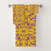 Paarse en goudastraal bad handdoek (Insitu)