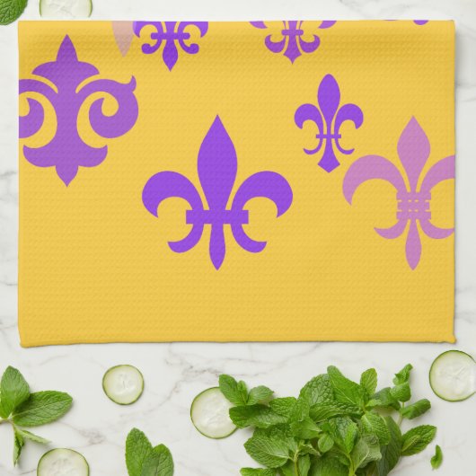 Paarse en gouden handdoek van de Lis Pattern Tea (Gevouwen)