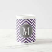 Paarse en grijze Chevron Pattern met monogram Porselein Kop (Voorkant)