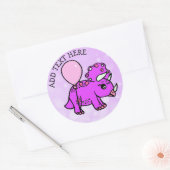 Paarse en roze gepersonaliseerde dinosaurusverjaar ronde sticker (Envelop)