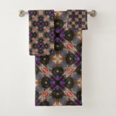 Paarse en schaduwen van bruin geometrisch patroon bad handdoek (Insitu)