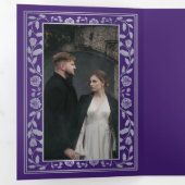 Paarse en zilveren Royal Medieval Sword Wedding Drieluik Uitnodiging (Binnenzijde eerst)