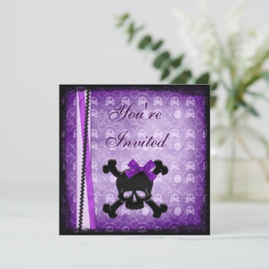 Paarse en zwarte Skulls lint & Glitter-uitnodiging Kaart (Staand voorkant)