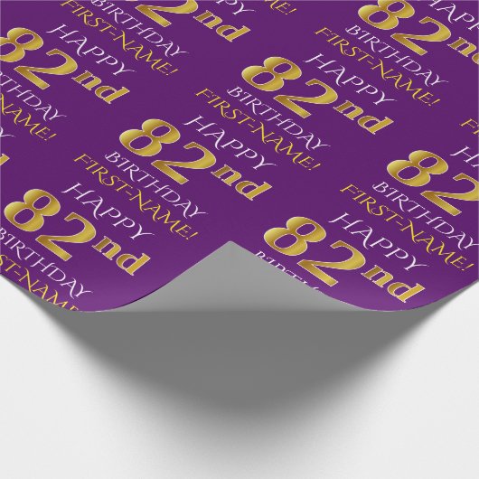 Paarse, Faux Gold "HAPPY 82nd BIRTHDAY" Cadeaupapier (Hoek)