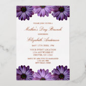 Paarse Floral Moederdag Brunch Folie Uitnodiging (Voorkant)