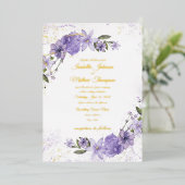 Paarse Floral Wedding Folie Uitnodiging (Staand Voorkant)