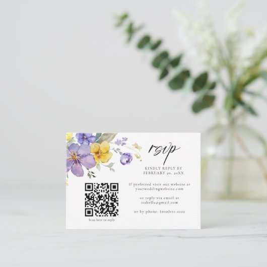 Paarse gele lavendel bloemenqr code bruiloft RSVP Informatiekaartje (Staand voorkant)