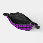 Paarse Geranium Floral Pattern op Black Heuptasje (Open)