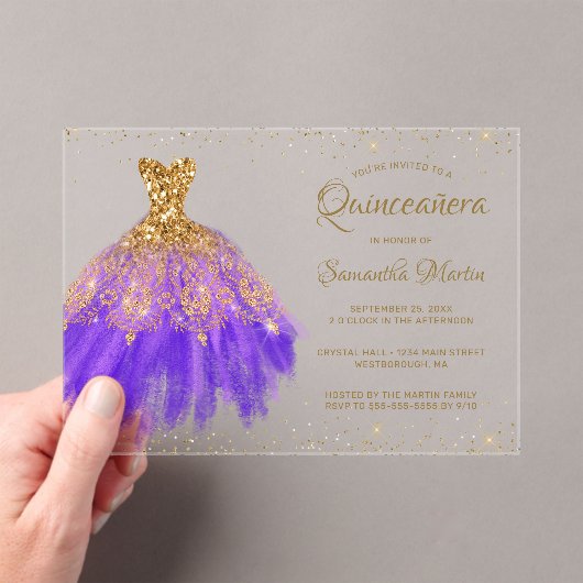 Paarse Gouden Glitter Jurk Script Quinceañera Part Acryl Uitnodigingen (Insitu (Draagbaar))
