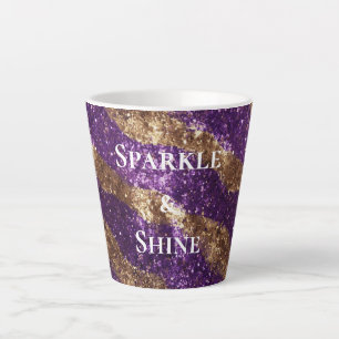 Paarse goudglitter latte mok