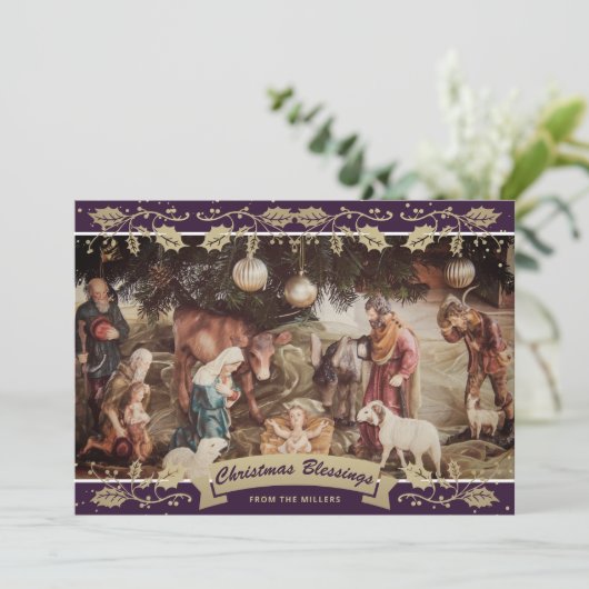 Paarse Holly Natitivity Scene Christelijke kerst Feestdagenkaart (Staand voorkant)