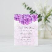Paarse hortensia bruiloft bewaar de datum aankondigingskaart (Staand voorkant)