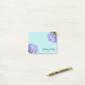 Paarse Hortensia Monogram Post-It Notes (Op bureau)