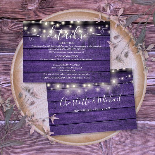Paarse houten string verlichting script bruiloft d informatiekaartje