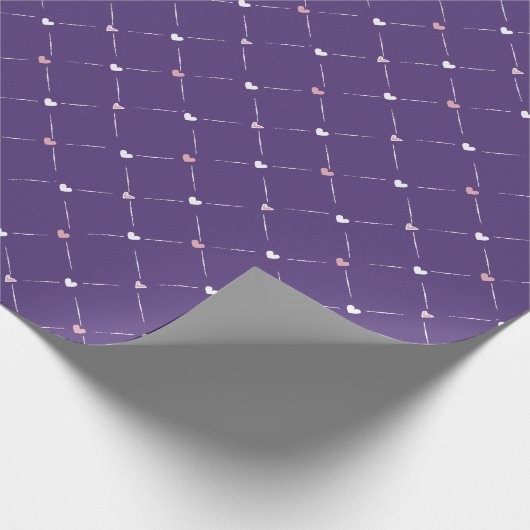 Paarse inpakpapier met roze en witte harten (Hoek)