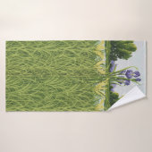 Paarse Iris ventilator + groen veld botanisch Badhanddoek (Badhanddoek)