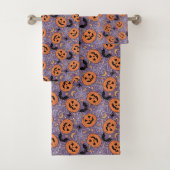Paarse Jack-O-Lantern Halloweenpatroon Bad Handdoek (Insitu)