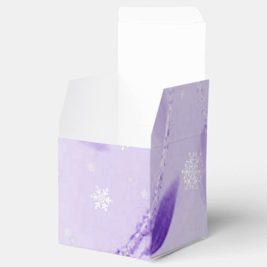 Paarse kerstcadeaudoos bedankdoosjes (Geopend)