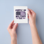Paarse Kinder bewustmakingsmaand Flyer (Hand)