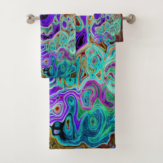 Paarse kleurrijke Groovy Abstract Retro vloeistof Bad Handdoek (Insitu)