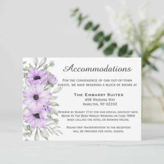 Paarse Lavendel Bloemen Script bruiloft Informatiekaartje (Staand voorkant)