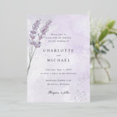 Paarse lavender folie bruiloft uitnodiging (Staand Voorkant)