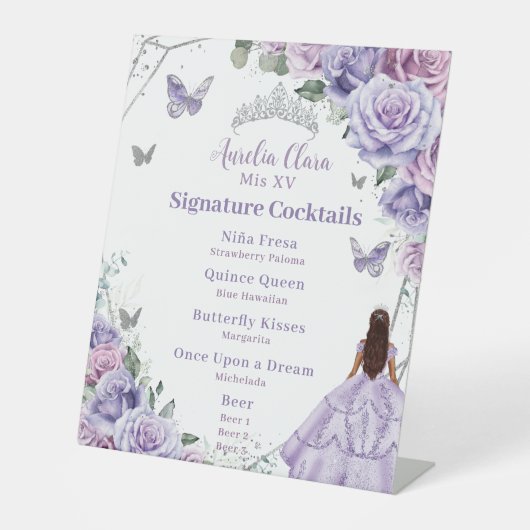 Paarse Lila Floral Quinceañera Signature Cocktail Reclamebord Met Voetstuk (Voorkant)