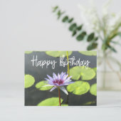 Paarse Lotus in de vijver Happy Birthday Briefkaart (Staand voorkant)